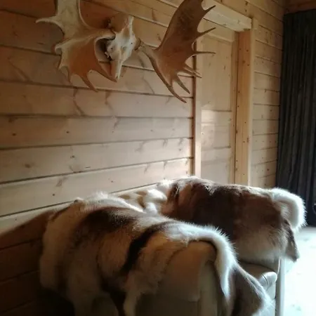 Holiday home Chalet Comme Nulle Part