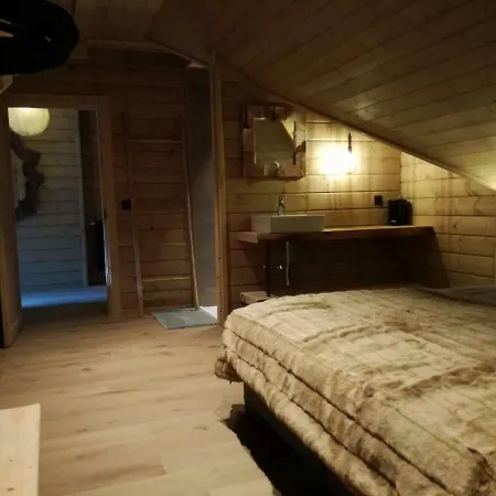 Chalet Comme Nulle Part * Durbuy